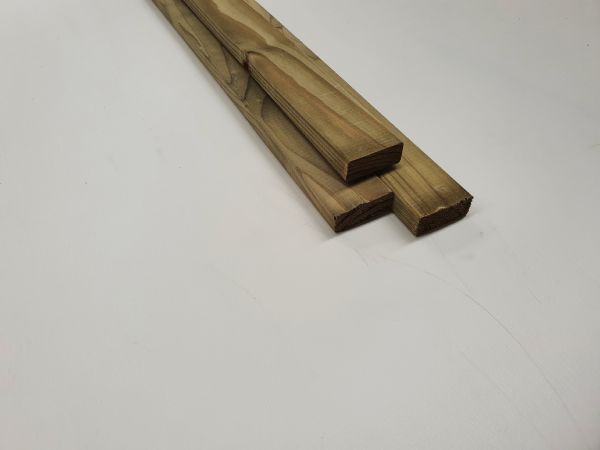 Vuren gewolmaniseerd 18x45 mm