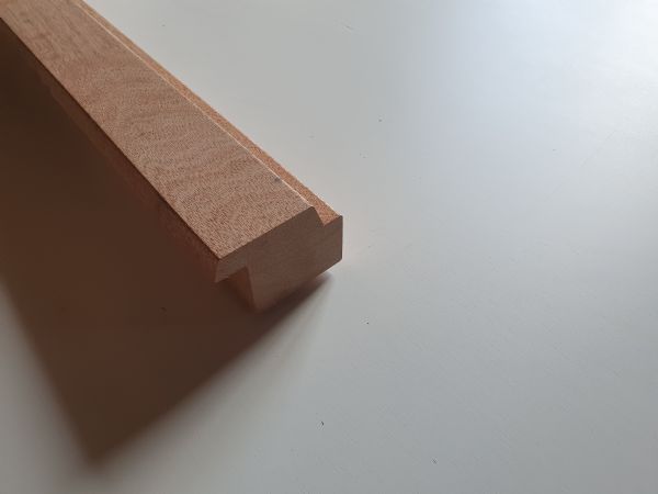 Meranti raamhout gevingerlast (binnenbeglazing)