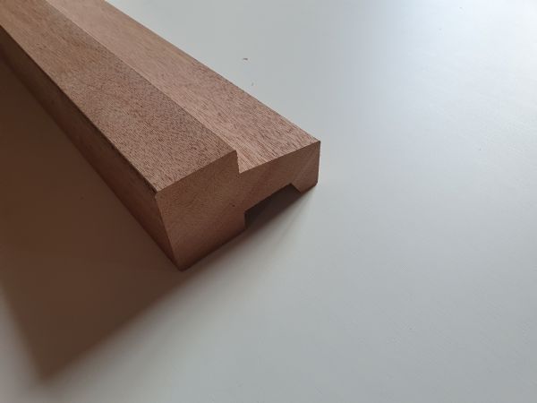 Meranti kozijnhout gevingerlast model C (onderdorpel)