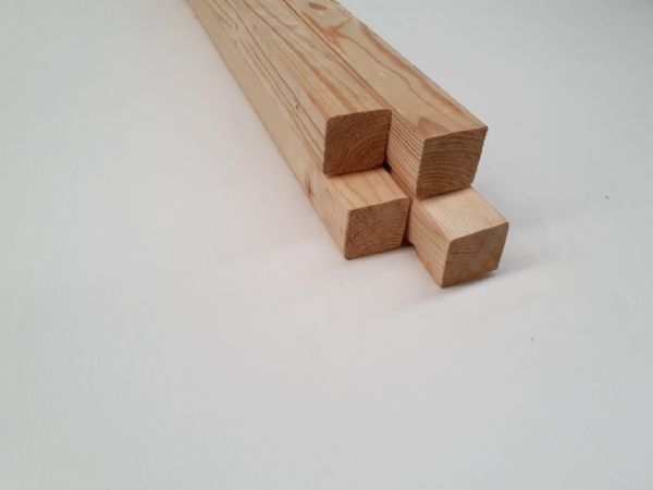 Vuren 44x44 mm