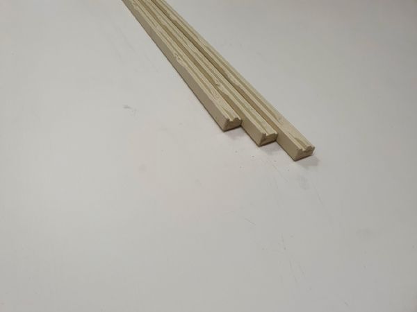 Meranti ventilatieglaslat gegrond