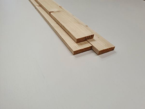 Vuren plinten